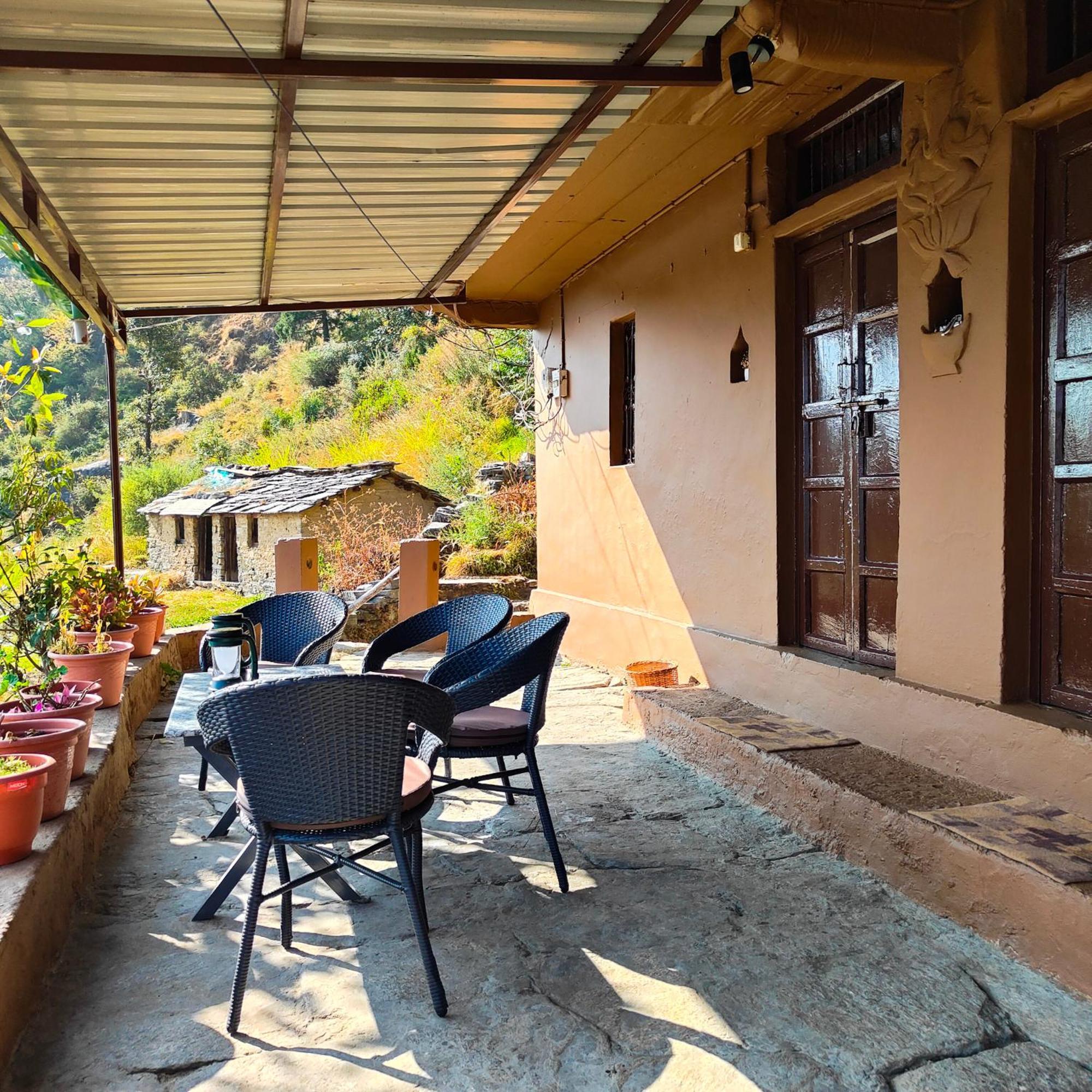 Villa Cafe Buransh Sari Exterior foto
